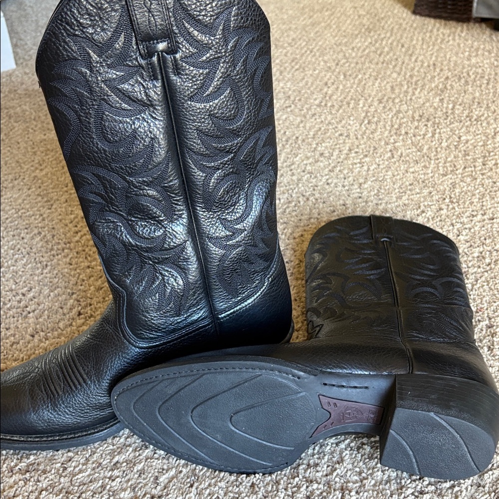 Ariat Black Embossed Leather Men’s Western Boots
